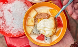 Quán caramen hơn 25 năm tuổi, mỗi ngày bán vài ngàn hộp trên phố Hàng Than