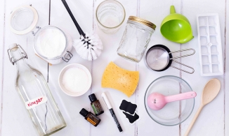 Tự làm chất tẩy rửa bồn cầu sạch bong từ nguyên liệu rẻ tiền, không độc hại