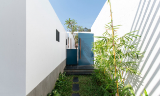 Cải tạo ngôi nhà gỗ có tuổi đời hàng thế kỷ thành văn phòng kiến trúc siêu chất