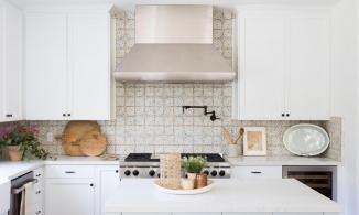 Tấm chắn nhà bếp backsplash là gì? Tại sao bếp cần có backsplash