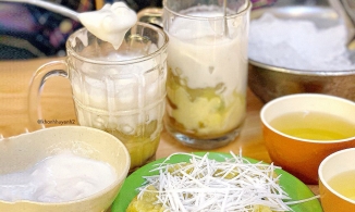 Quán chè 45 năm tuổi, nhiều người bảo 'đắt nhất Hà Nội' nhưng lúc nào cũng đông khách