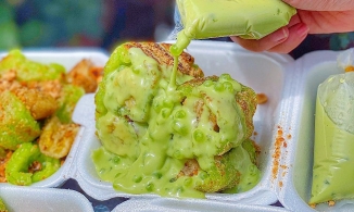 Xe chuối nếp lá dứa nướng xanh biếc ngon miệng, ngon mắt ở quận 11, Sài Gòn