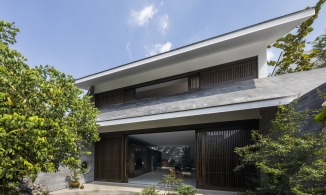 Huy House: Ngôi nhà tối giản, phảng phất nét hoài cổ với 4 thế hệ cùng chung sống tại Sài Gòn