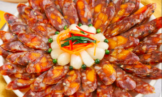 Lạp xưởng trứng muối, món ăn mới thu hút tín đồ ẩm thực