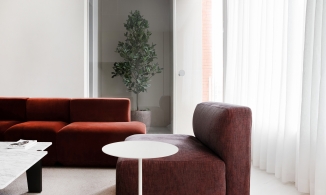 Red Box: Ngôi nhà 7 tầng mặt tiền nổi bật, nội thất tối giản tại Trung Quốc