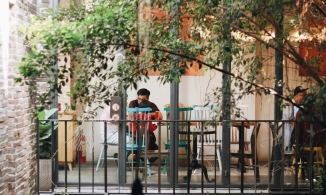 3 quán cafe tựa như thư viện cho team 'ghiền sách' tại Sài Gòn