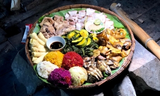 Cỗ lá, nét ẩm thực độc đáo của đồng bào Mường Tây Bắc