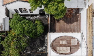 Hiding House: Ngôi nhà truyền thống gặp hiện đại 'ẩn mình' giữa thành phố phồn hoa