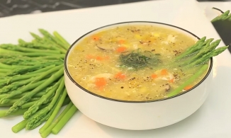 Cách nấu súp gà măng tây lạ miệng lại bổ dưỡng cho các bé