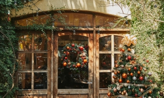 8 quán cà phê trang trí Noel lung linh khiến team sống ảo check-in ở Hà Nội