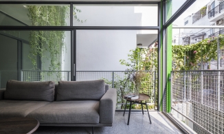 3.2 Home: Ngôi nhà nhỏ ở Sài Gòn khéo léo sử dụng màu xanh lá cây làm điểm nhấn 