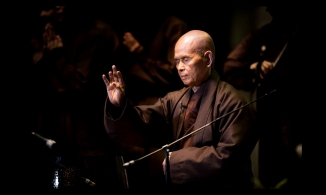 Thiền sư Thích Nhất Hạnh là ai? Nhà sư nổi tiếng của thế giới, khởi xướng 'Phật giáo dấn thân'