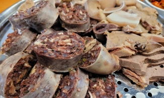 Sundae, món ăn đường phố nổi tiếng nhiều người mê nhưng có người chê 'kinh dị' ở Hàn Quốc