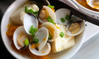 Cách nấu canh ngao đậu phụ đơn giản, thanh đạm mà đưa cơm cho bữa cơm chiều