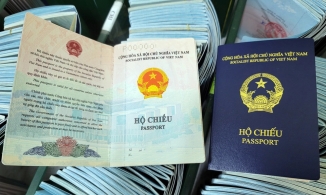Hộ chiếu Việt Nam phổ thông mới: Màu xanh tím than, in nhiều danh lam thắng cảnh