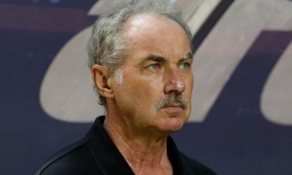 HLV Alfred Riedl qua đời