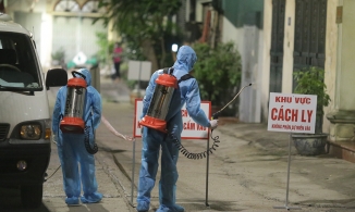 Chưa tìm ra nguồn lây với du học sinh Hà Nội mắc Covid-19 khi tới Pháp