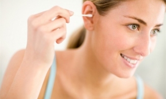 Thói quen phổ thông dễ gây điếc tai