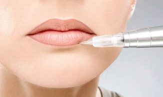 Môi sưng, rỉ mủ sau xăm ở thẩm mỹ viện