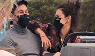 Những khoảnh khắc hẹn hò tình tứ giữa Katie Holmes và bạn trai đầu bếp