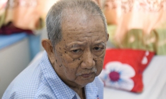 Nghệ sĩ Mạc Can nhập viện cấp cứu