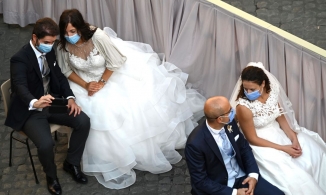 Loạt ảnh thế giới trong dịch Covid-19 một tháng qua