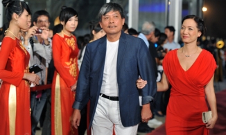 NSND Lê Khanh tiết lộ chưa làm đám cưới sau 20 năm kết hôn