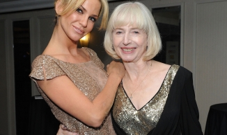 Sarah Harding về ở với mẹ để điều trị ung thư vú