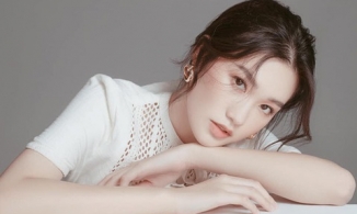 Bạn gái tin đồn của Đoàn Văn Hậu có vòng eo nhỏ nhất Hoa hậu Việt Nam 2020