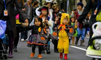 Nhật Bản: Cấm băng đảng tội phạm Yakuza phát kẹo cho trẻ em dịp Halloween