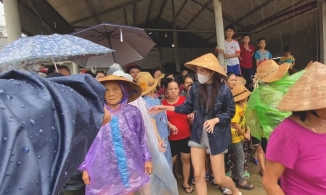 Thủy Tiên quyết đòi lại tiền từ thiện bị 'ăn chặn'