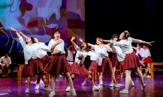 Văn Mai Hương bùng cháy cùng học sinh trường THPT Chuyên Sư phạm Hà Nội