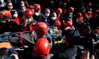 Hơn 900 người thương vong trong trận động đất 7 độ Richter ở Thổ Nhĩ Kỳ