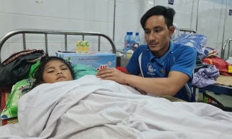 Người chồng bật khóc ở Trà Leng nói vợ con quan trọng nhất thế giới