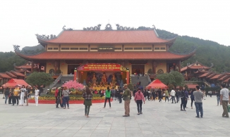 Nữ sinh 11 tuổi mất tích được tìm thấy ở chùa Ba Vàng, từng đòi đi tu 1 lần