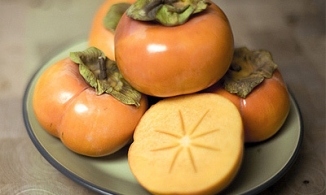 Bệnh nhân bị tắc ruột sau khi ăn cả túi hồng