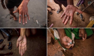 Bỗng nhiên châu báu từ biển cứ thế dạt vào, cả làng thoát nghèo