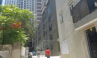 Hà Nội: Bé gái 3 tuổi rơi từ tầng 12 chung cư được một nam shipper cứu sống kỳ diệu