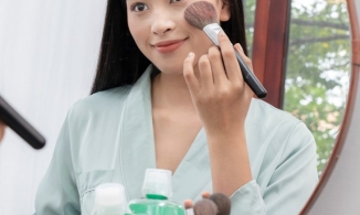 Bác sỹ nhãn khoa cảnh báo những thói quen khiến bạn già đi cả chục tuổi