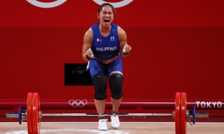 Giành HC Vàng Olympic, đô cử Philippines Hidilyn Diaz được tặng 1 lô đất
