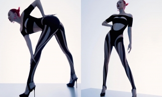 Tạo dáng quằn quại khoe body nóng bỏng, ảnh 'dìm' hậu trường có khiến Tóc Tiên 'chìm nghỉm'?