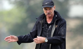  HLV Alfred Riedl và một phần cơ thể của người Việt