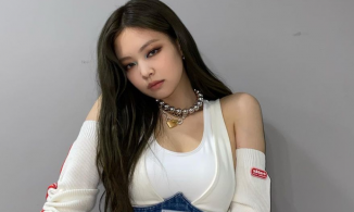 Jennie BlackPink tiếp tục gây tranh cãi về trang phục