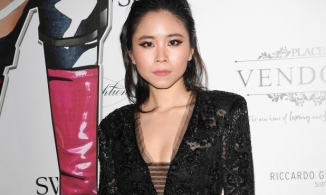 Nga Nguyễn - Chị gái bệnh nhân 17 - lập thương hiệu bán khẩu trang