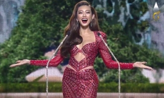 Bán kết Miss Grand 2021: Thùy Tiên nổi bật ở cả trang phục dự hội và áo tắm, Miss CH Séc suýt té