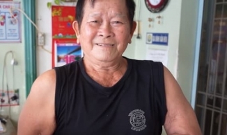 Cụ ông miền Tây U90 vạm vỡ dẻo dai hơn thanh niên trai tráng, thích lái mô tô đưa vợ đi phượt