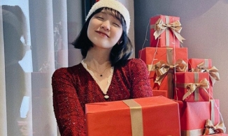 Hải Tú lên đồ đêm Noel, hết hẳn vẻ bỉm sữa