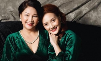 Bảo Thanh đăng ảnh năm mới cùng mẹ, chia sẻ thẳng thắn về tin đồn chỉnh sửa dung nhan