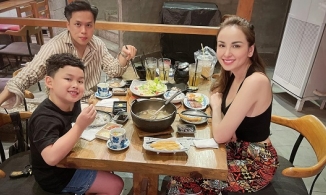 Đăng ảnh đi ăn cùng chồng nhưng Hoa hậu Diễm Hương ẩn ý đã ly hôn, tự nhận là bà mẹ 'hên xui'