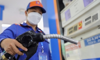 11/7 giá xăng dự kiến giảm mạnh